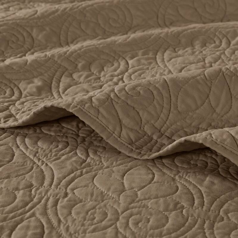 Madison Park Mansfield Reversible Quilt Set