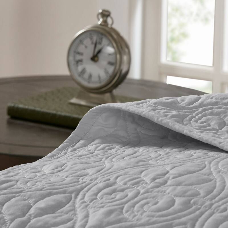 Madison Park Mansfield Reversible Quilt Set