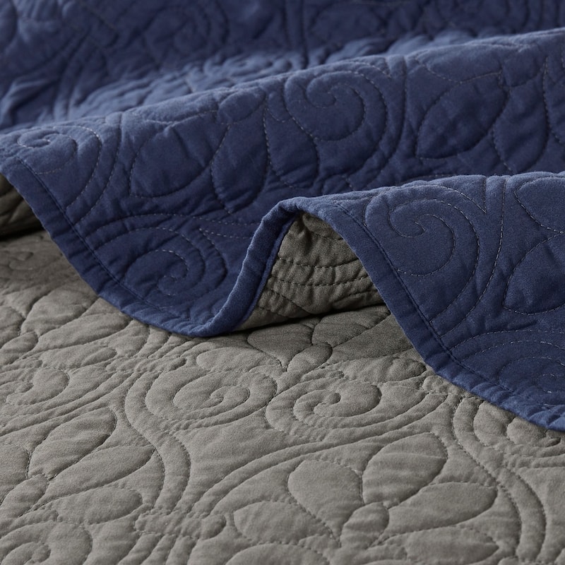 Madison Park Mansfield Reversible Quilt Set