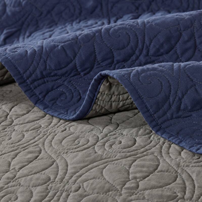 Madison Park Mansfield Reversible Quilt Set