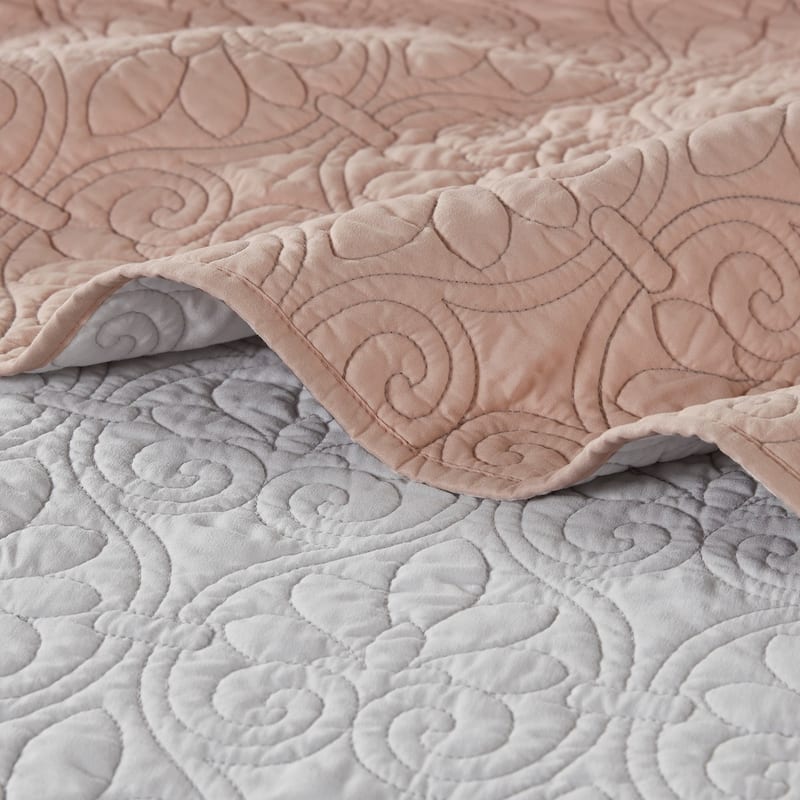 Madison Park Mansfield Reversible Quilt Set