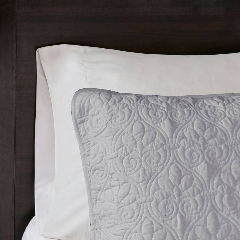 Madison Park Mansfield Reversible Quilt Set