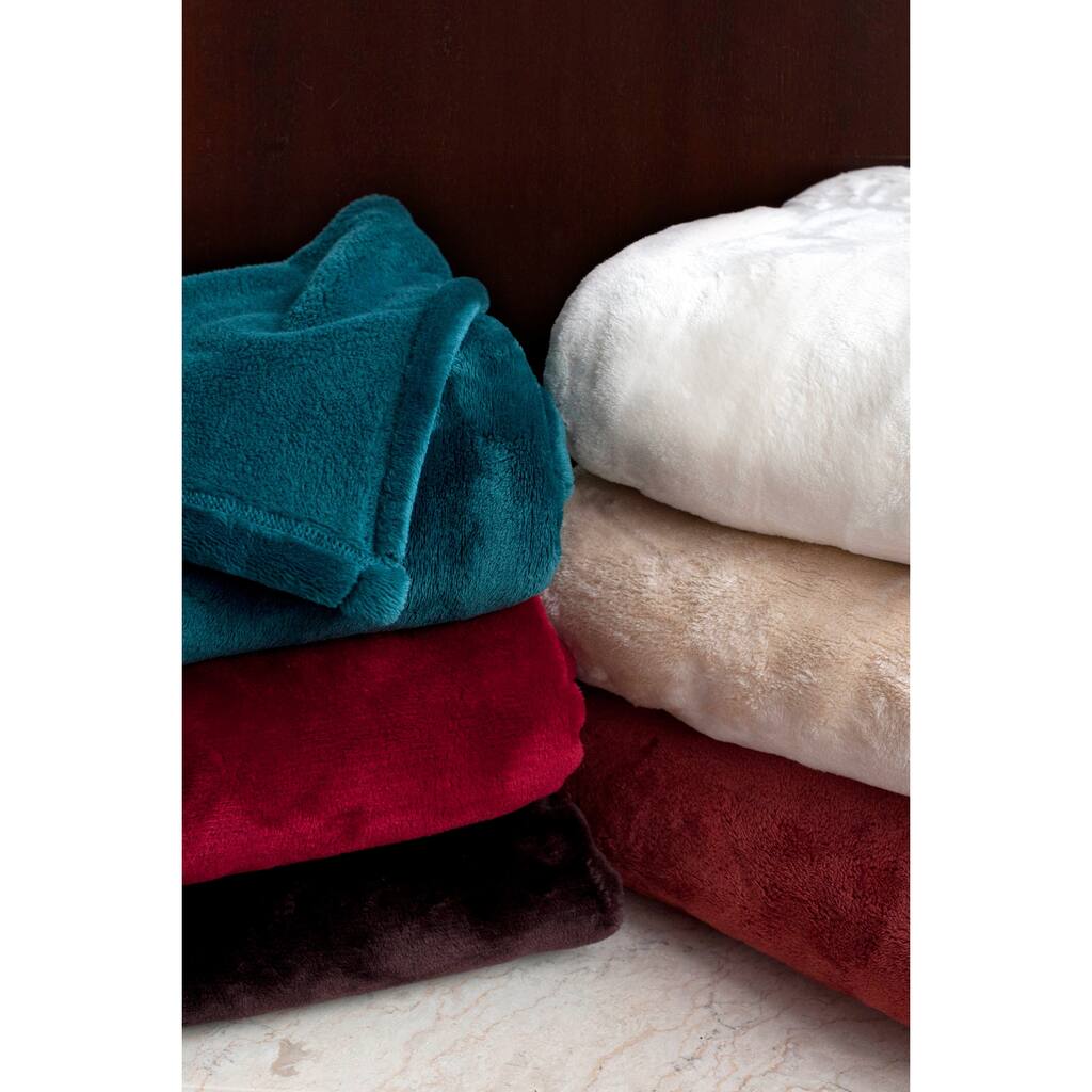 Bobbie Oversized Microplush Throw