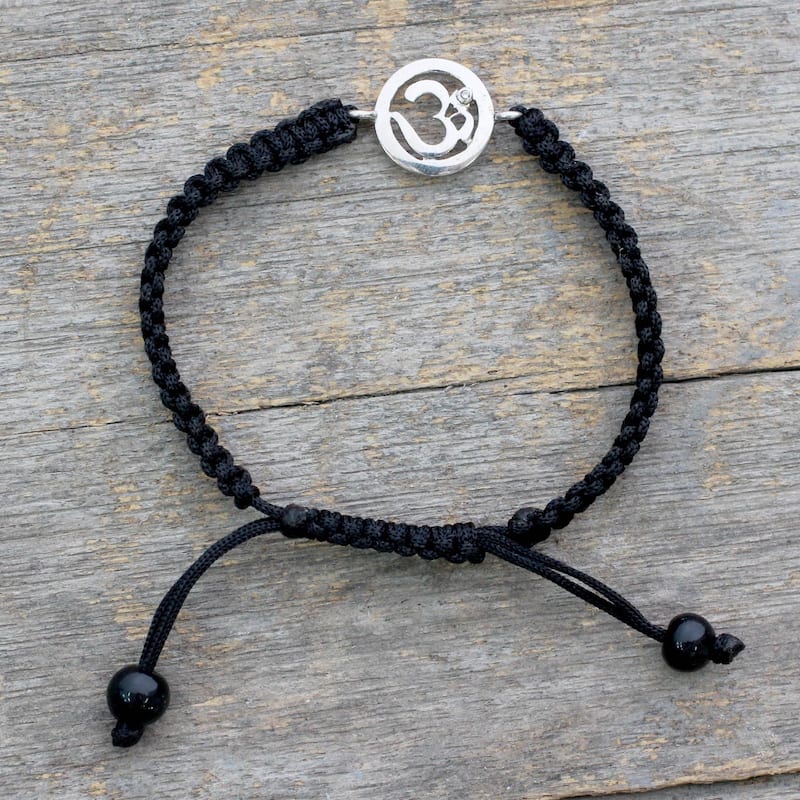 Handmade Sterling Silver Diamond Accent 'Solitary Om' Bracelet (India)