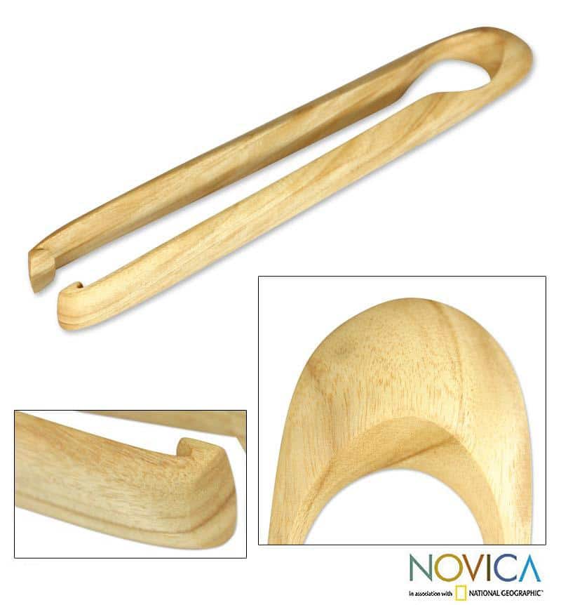 Handmade Prima Vera Wood 'Inspiration' Tongs (Guatemala)