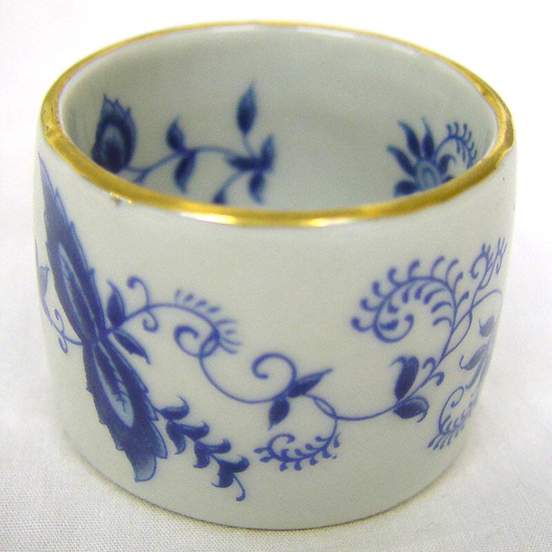 Annabelle Blue and White Porcelain Floral Napkin Rings (Set of 4)