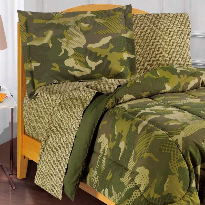 Dream Factory Geo Camo Full 7-piece Bed in a Bag with Sheet Set