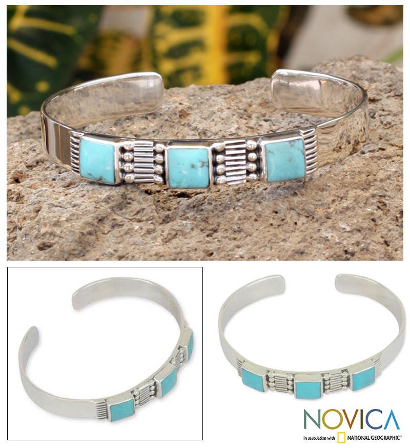 Handmade Sterling Silver Aztec Crown Oxidized Finish Turquoise Cuff Bracelet (Mexico)