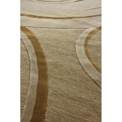 Hand carved Alexa Velvet Loops Ivory Faux Silk Rug (53 x 76