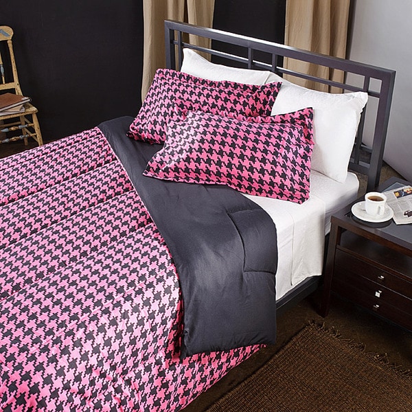 Pink/ Black Houndstooth 3 Piece Full/ Queen size Comforter Set Comforter Sets