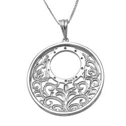 Hollywood Retro Silver 1/6ct TDW Diamond Circle Necklace (I J, I1 I2) Hollywood Retro Diamond Necklaces