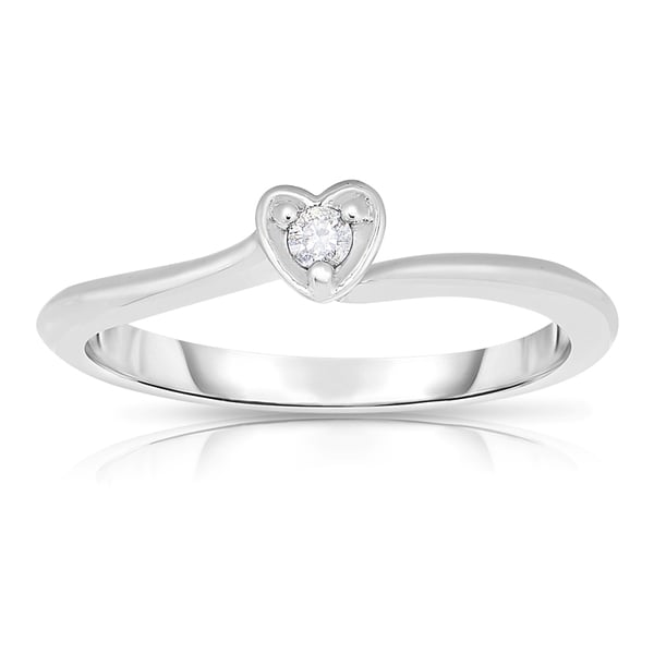 10k White Gold Diamond Accent Solitaire Heart Ring  