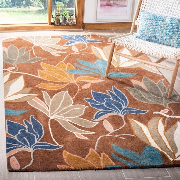 Safavieh Handmade Soho Lakeside Brown New Zealand Wool Rug - 5' x 8'