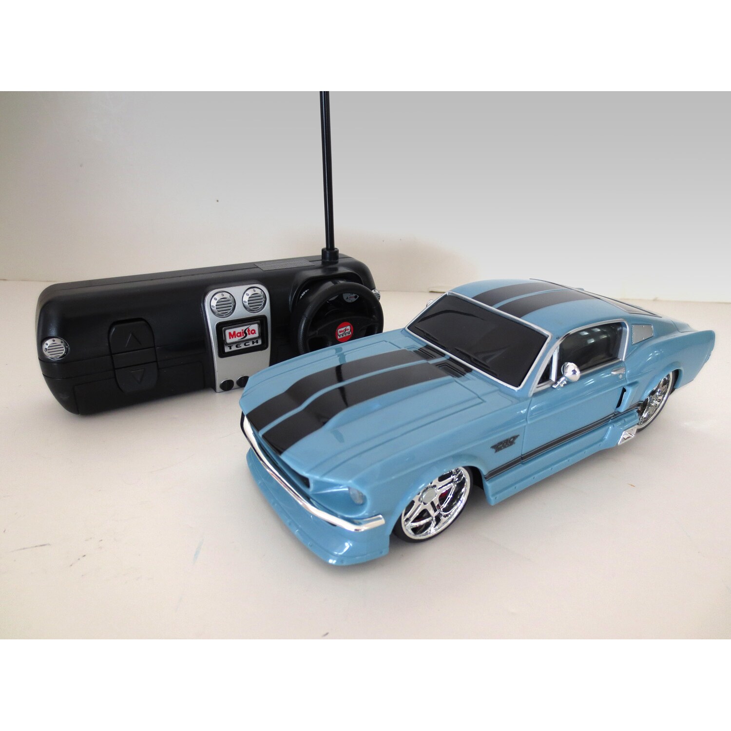 Maisto ford mustang remote control toy