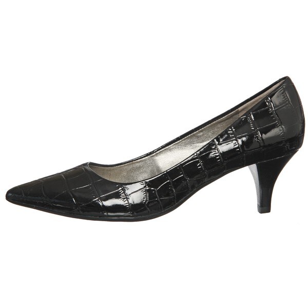 bandolino low heel pumps
