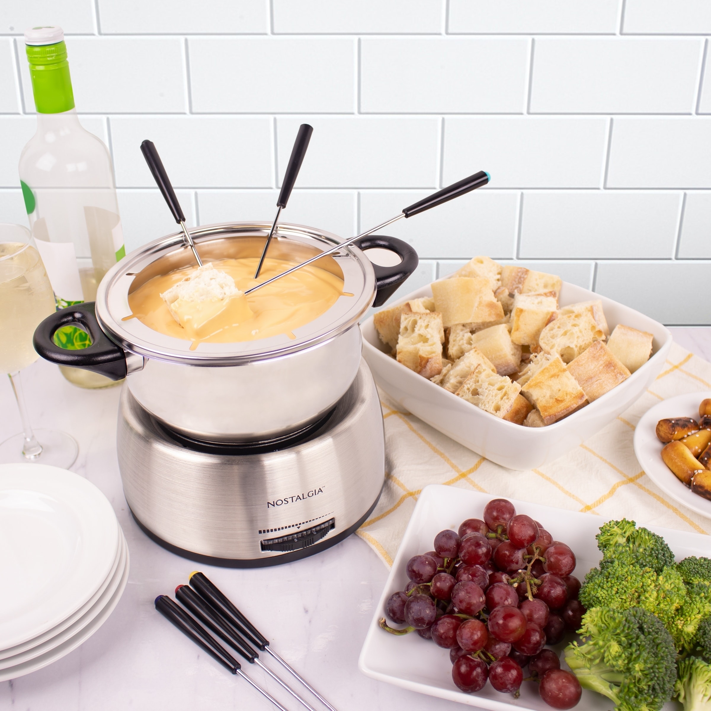 HomeCraft 8-Cup Electric Fondue Set - On Sale - Bed Bath & Beyond - 33635739