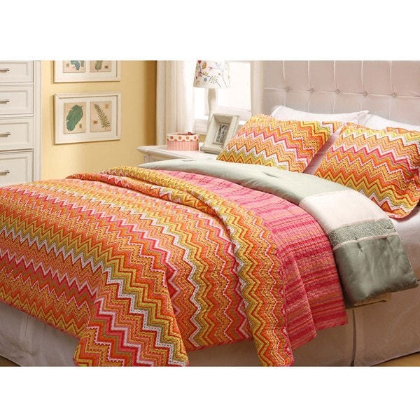 Shop Orange ZigZag King-size 3-piece Quilt Set - Free Shipping Today ...