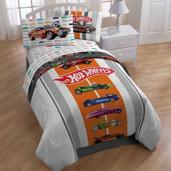 Hot Wheels Twin Size 4 Piece Bed In A Bag With Sheet Set