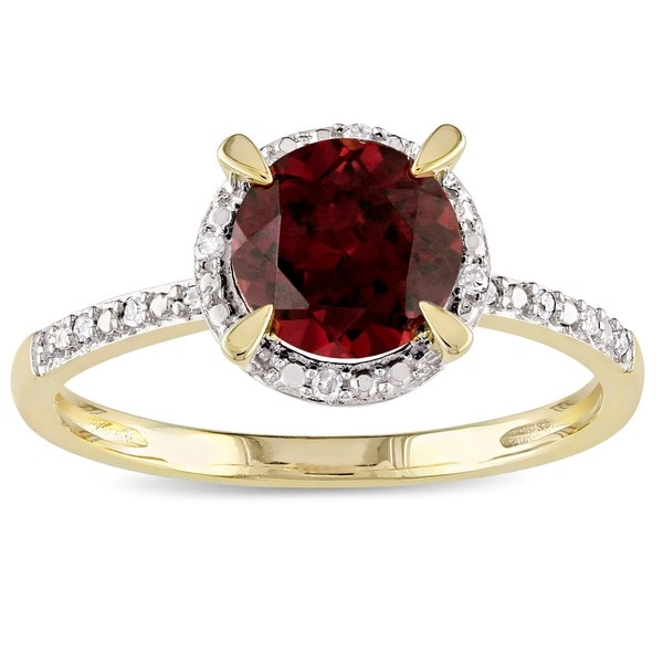Miadora 10k Yellow Gold Garnet and Diamond Accent Ring (G-H, I2-I3)