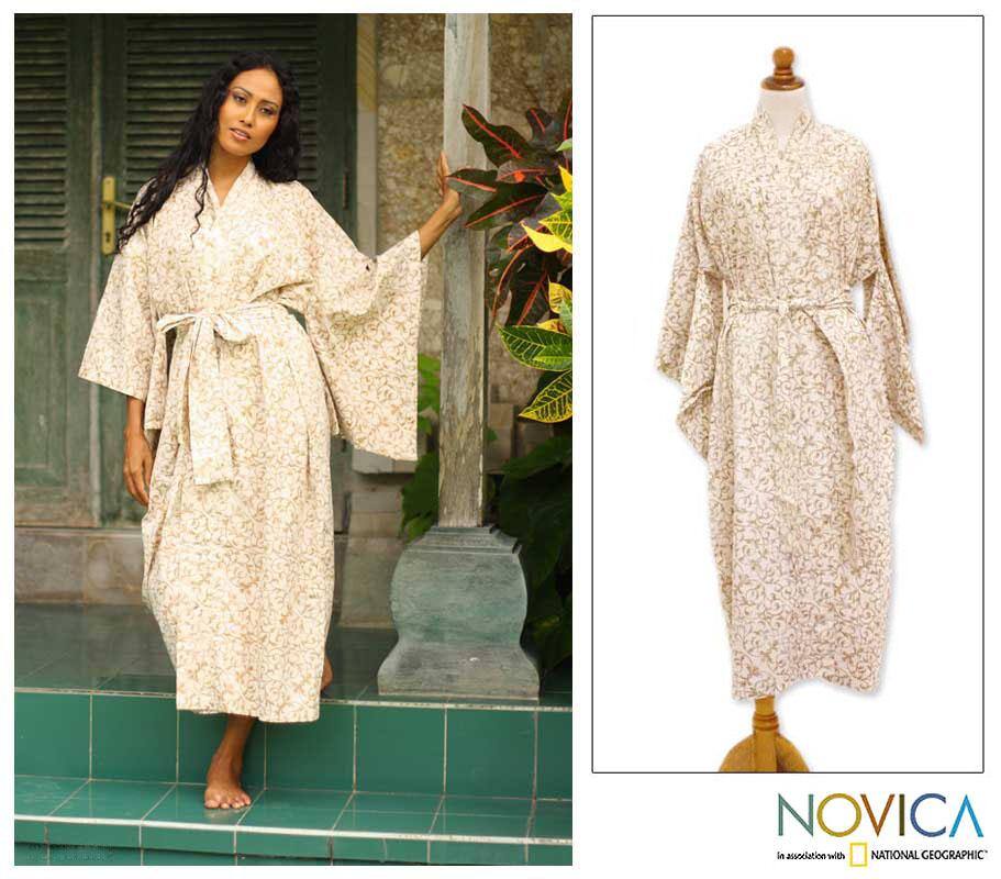 Handmade Rayon 'Bali Arabesques' Batik Robe (Indonesia)