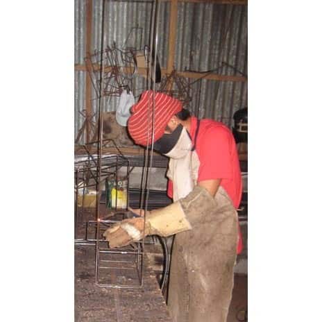 Handmade Multicolor Banyan Leaf Large Floor Lamp (Philippines)