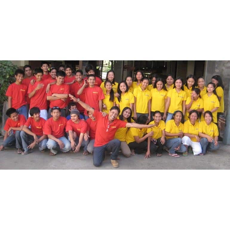 Handmade Multicolor Banyan Leaf Large Floor Lamp (Philippines)