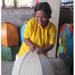 Handmade Multicolor Banyan Leaf Large Floor Lamp (Philippines)