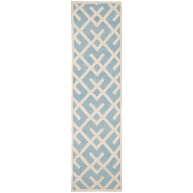 Safavieh Light Blue/ Ivory Handwoven Moroccan Dhurrie Wool Runner Rug (26 X 12)