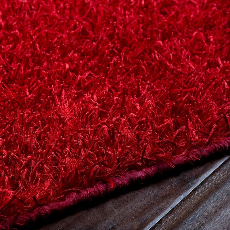 Hand-woven Raz Soft Plush Shag Area Rug (5' x 8')