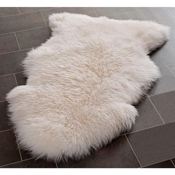 Safavieh Prairie Natural Pelt Sheepskin Wool White Shag Rug - 2' x 3'