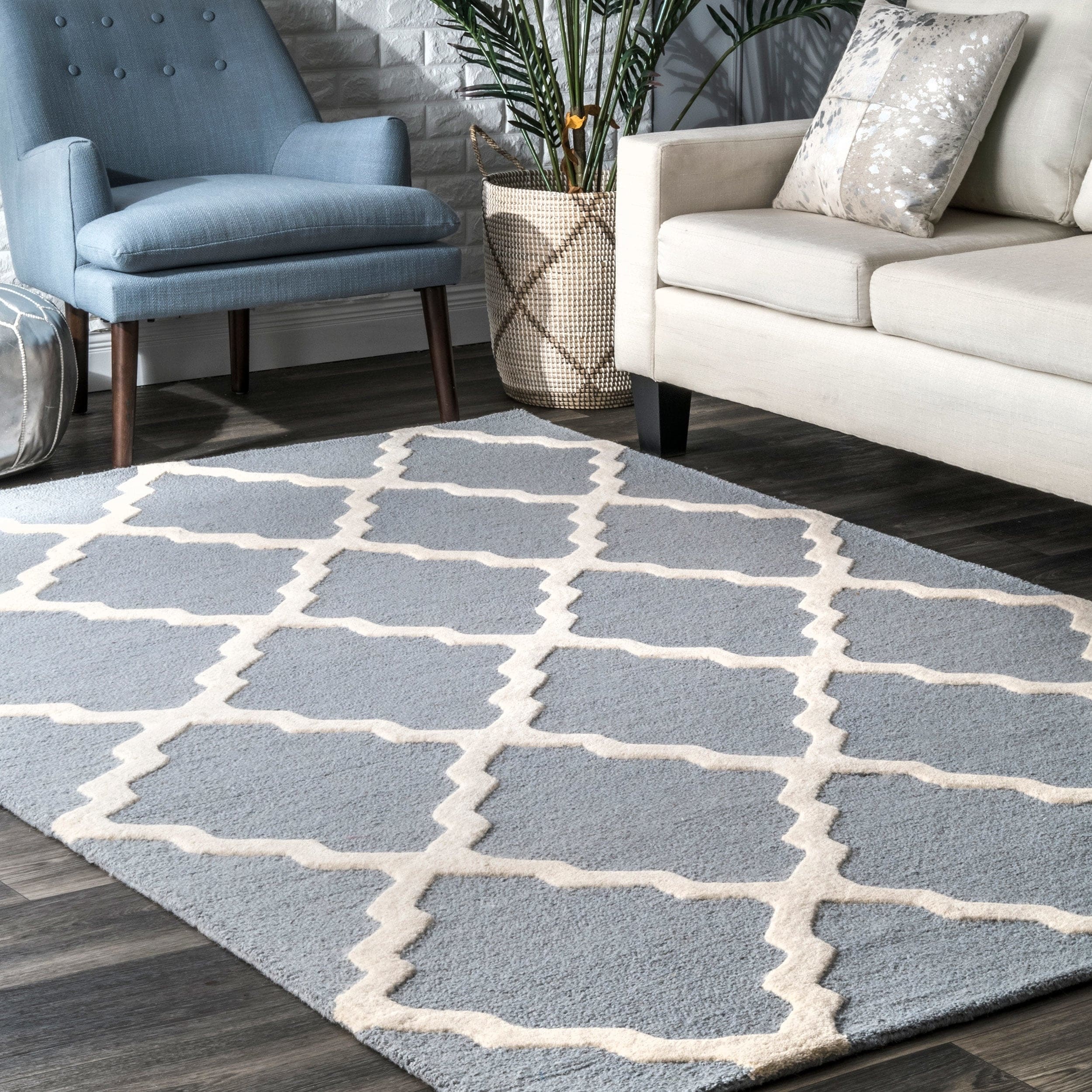 Hand hooked Alexa Moroccan Trellis Petit point Wool Rug (86 X 116)