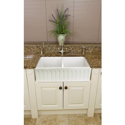 Fine Fixtures Fireclay 32.5-inch Farmhouse Double Kitchen Sink