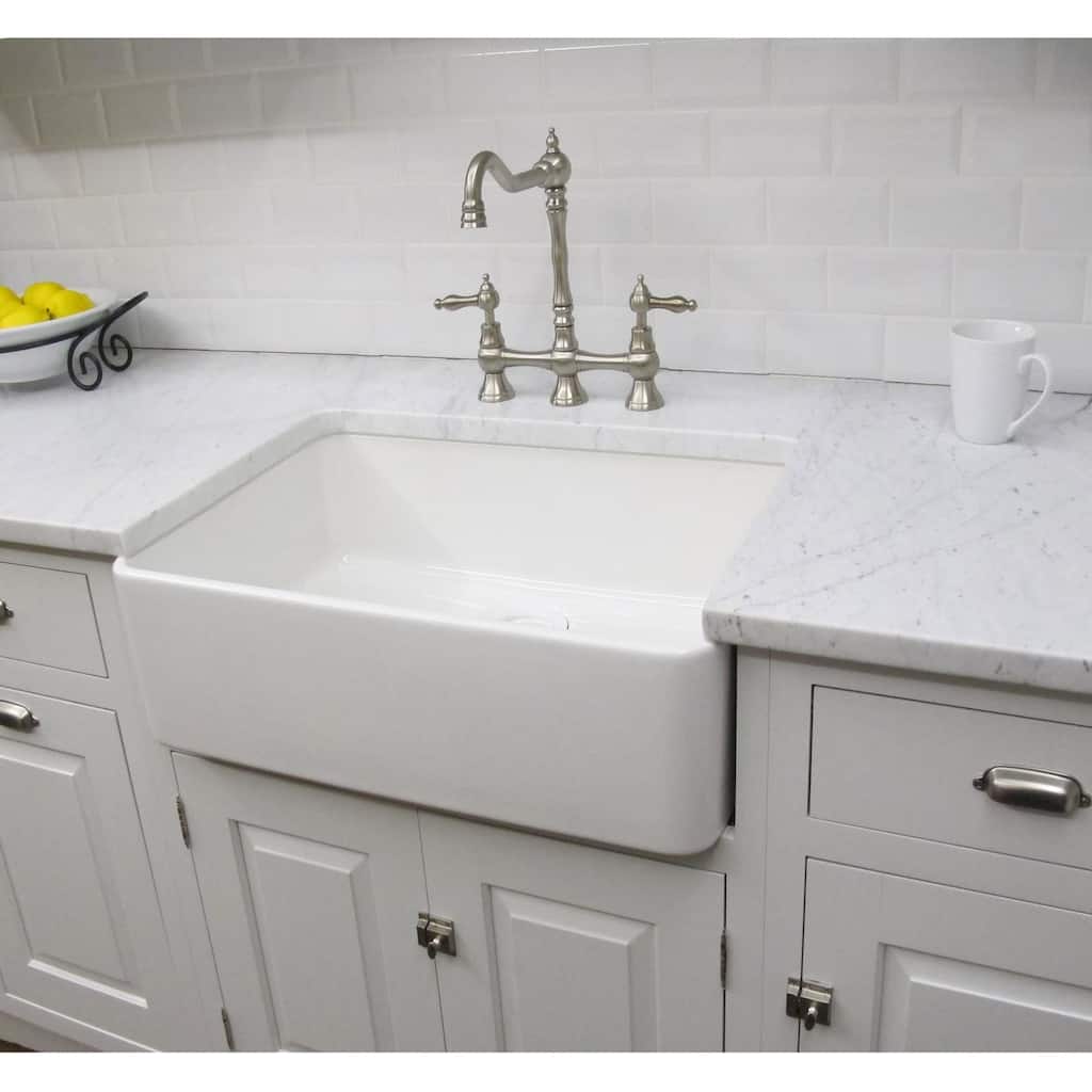 Fine Fixtures Fireclay Sutton 23.25-inch White Farmhouse Kitchen Sink