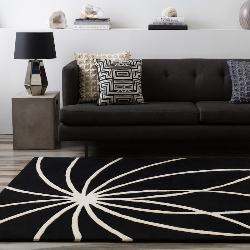 Chamba Handmade Transitional Wool Area Rug - 4' Round - Black - Runner/Round