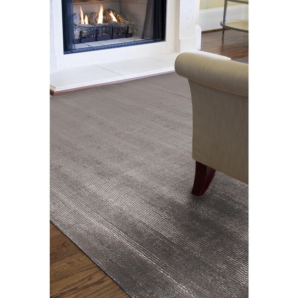Hand-woven Wool and Art Silk Grey Rug (8' x 10')