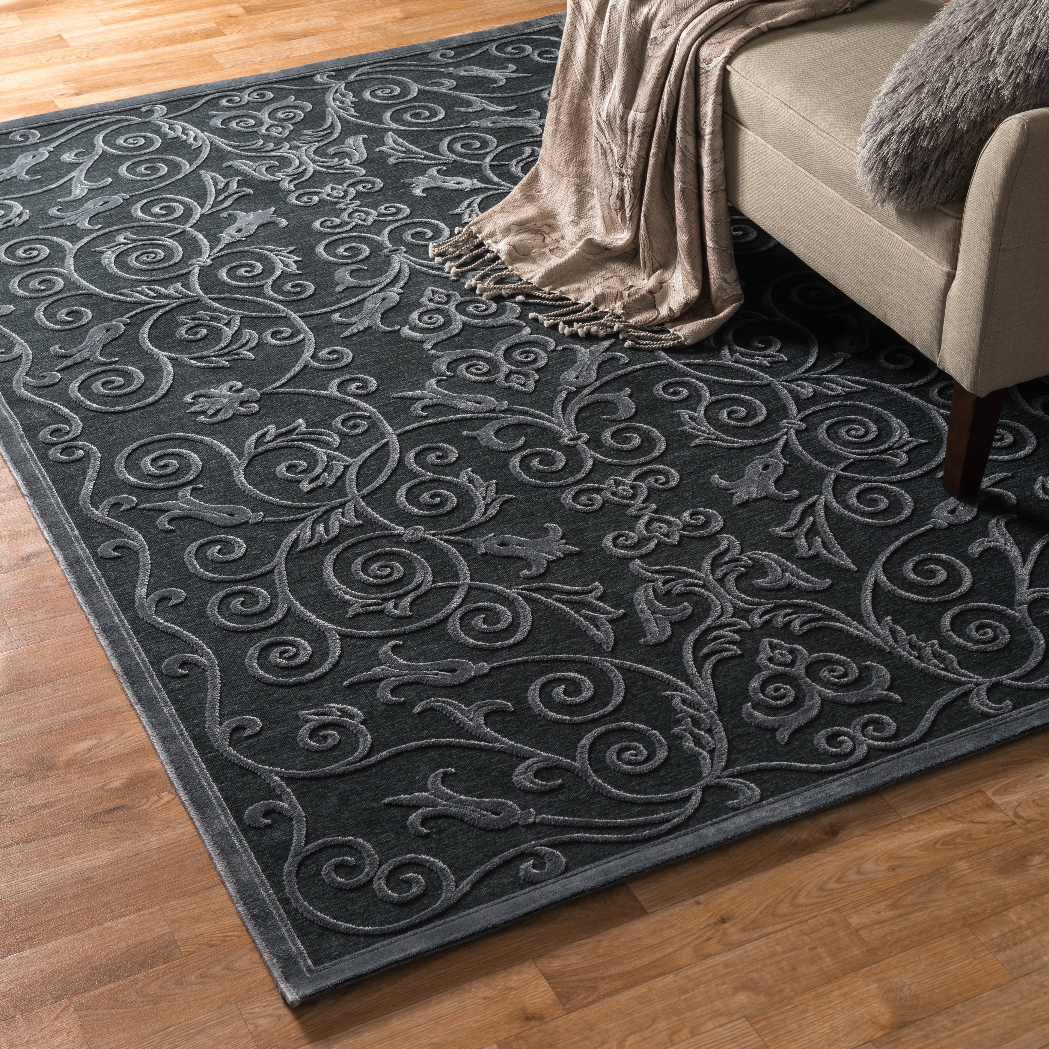 Madison Ash Grey Floral Chenille Rug (310 X 57)