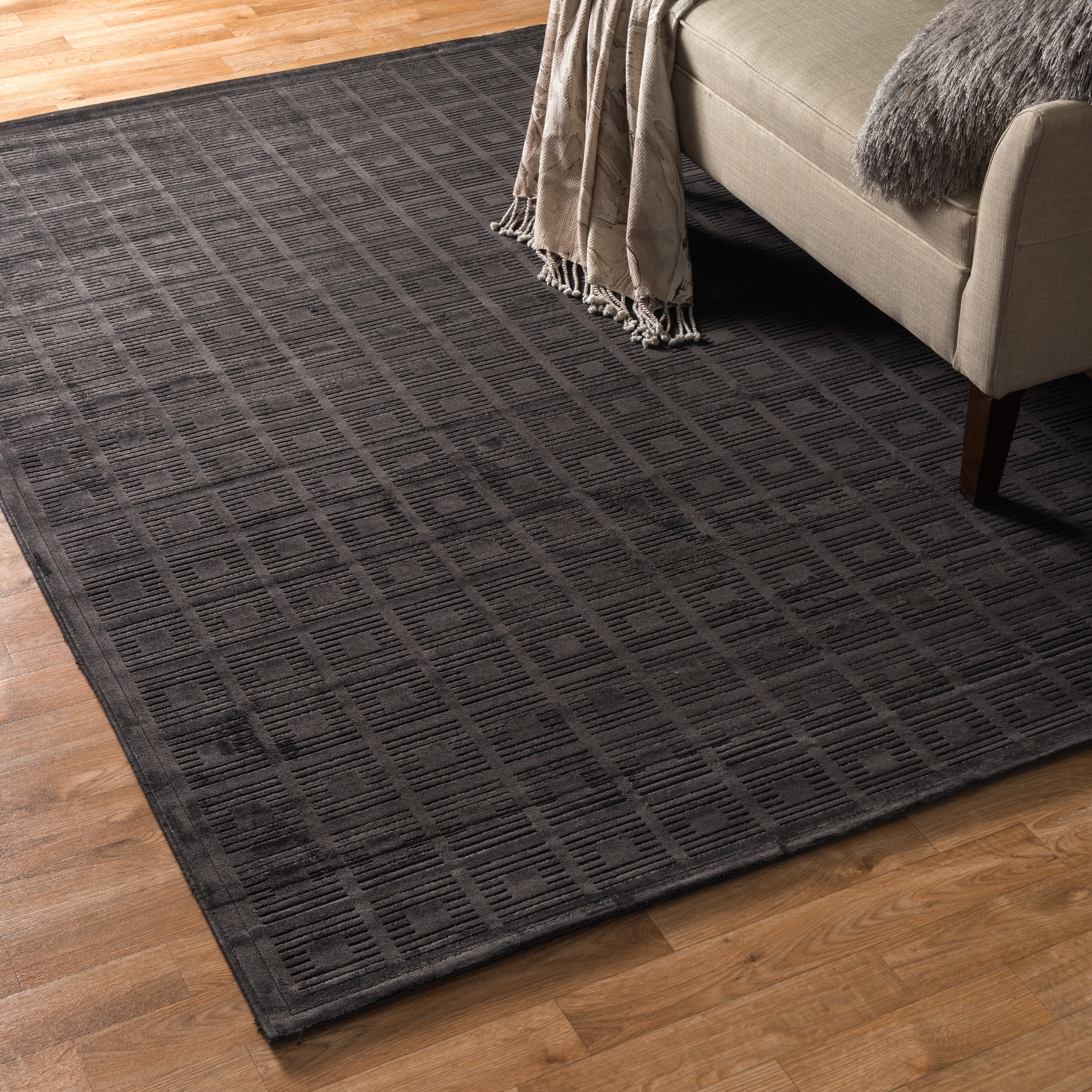 Madison Viscose Charcoal Rug (53 X 77)