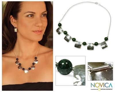 Handmade Sterling Silver 'Panajachel Moon' Jade Necklace (Guatemala)