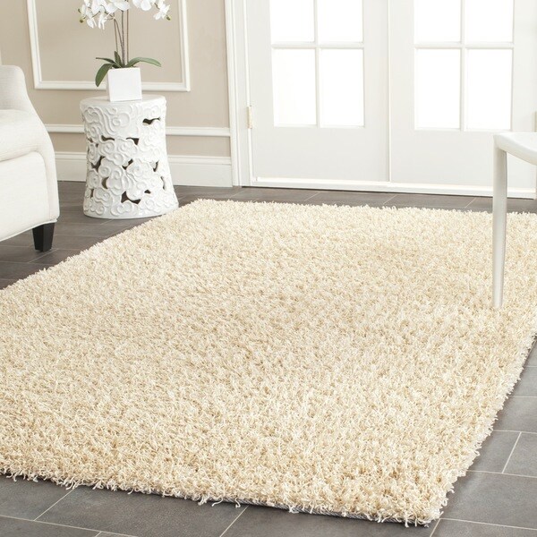 Safavieh Handmade Monterey Shag Cream Polyester Rug - 5' x 5' square