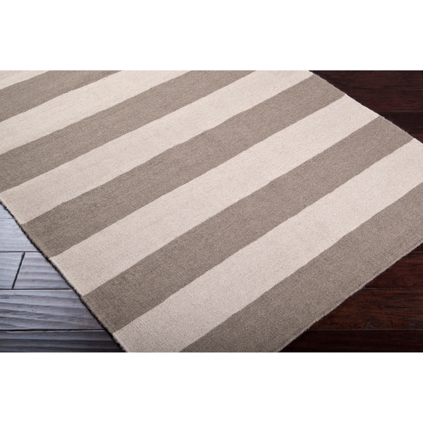 Hand-woven Beige Wool Nikolay Area Rug (5' x 8') - 5' x 8'