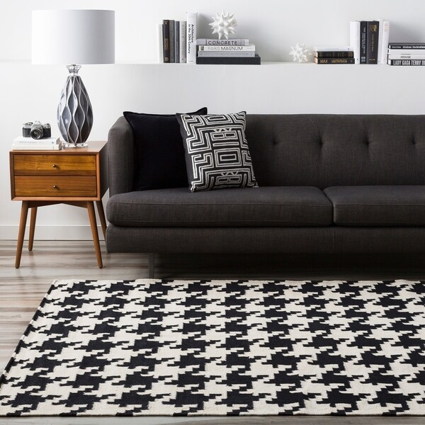 Hand-woven White Wool Barmin Area Rug - 5' x 8'