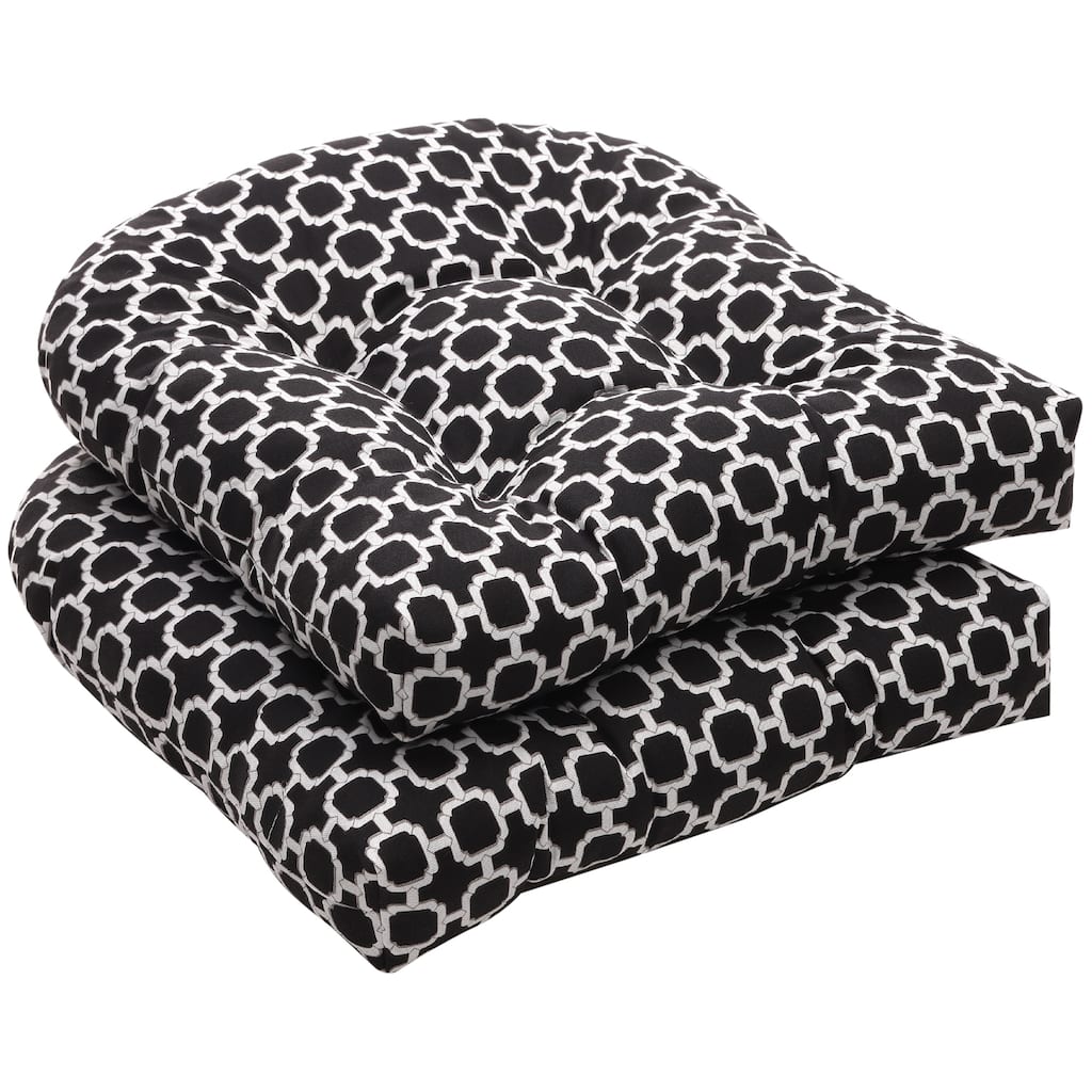 Pillow Perfect Outdoor Geometric Black/ White Wicker Seat Cushions (Set of 2)