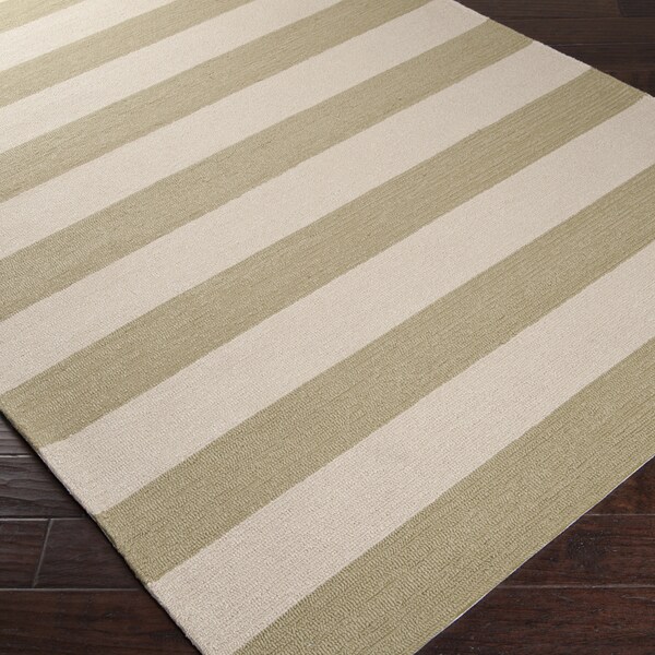 Hand hooked Green Pembina Indoor/Outdoor Stripe Rug (5 x 8)