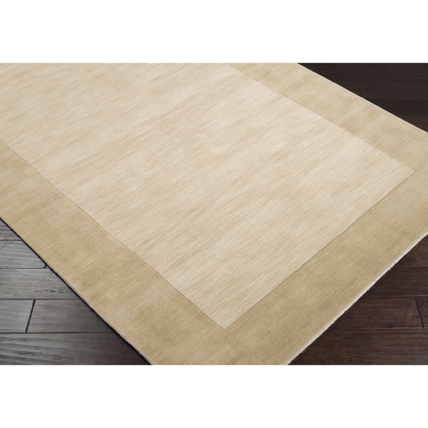 Hand-crafted Beige Tone-On-Tone Bordered Disposo Wool Area Rug (8' x 11')