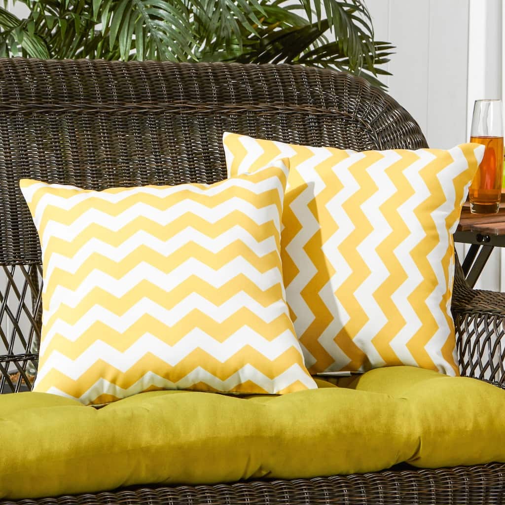 Greendale Home Fashions Yellow Zig Zag Outdoor Accent Pillow, Set of 2 - 17w x 17l