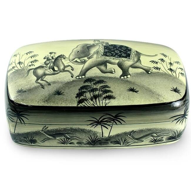 Handmade Papier Mache 'Mughal Warriors' Box ' (India) - 6.75"x3.9"