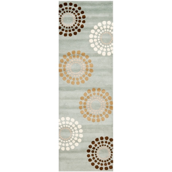 Safavieh Handmade Soho Celeste Blue New Zealand Wool Rug - 2'6" x 8'