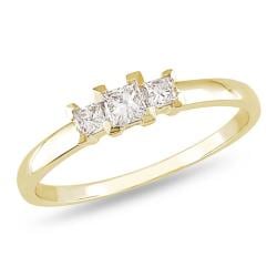 Miadora 10k Yellow Gold 1/4ct TDW Princess Diamond 3 stone Ring (H I, I2 I3) Miadora Diamond Rings