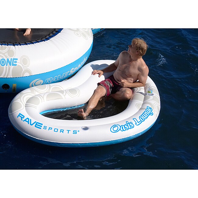 Rave Sports O-Zone Oasis Lounge