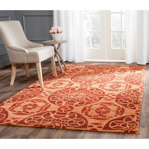 Safavieh Handmade Treasures Cinnamon New Zealand Wool Rug (4' x 6') - 4' x 6'